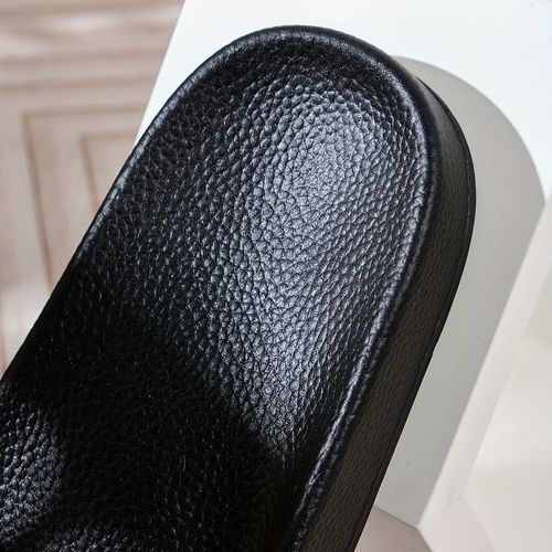 Pack Complet Bonnet de Nuit, Bandeau, T-shirt sans Manches, Sandales et Bonnet Tricot Noir