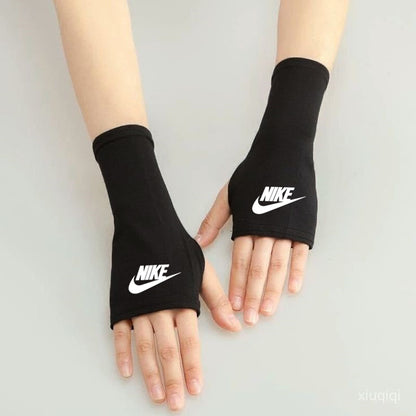 1 Pack Cagoule+gants+bonnet "NIKE" (التوصيل مجاني في كل مدن المغرب)